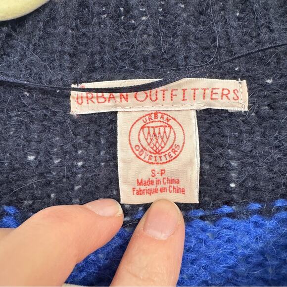 Urban Outfitters Colorful Striped Sweater Crew Neck Pullover Womens S Casual - Picture 3 of 6